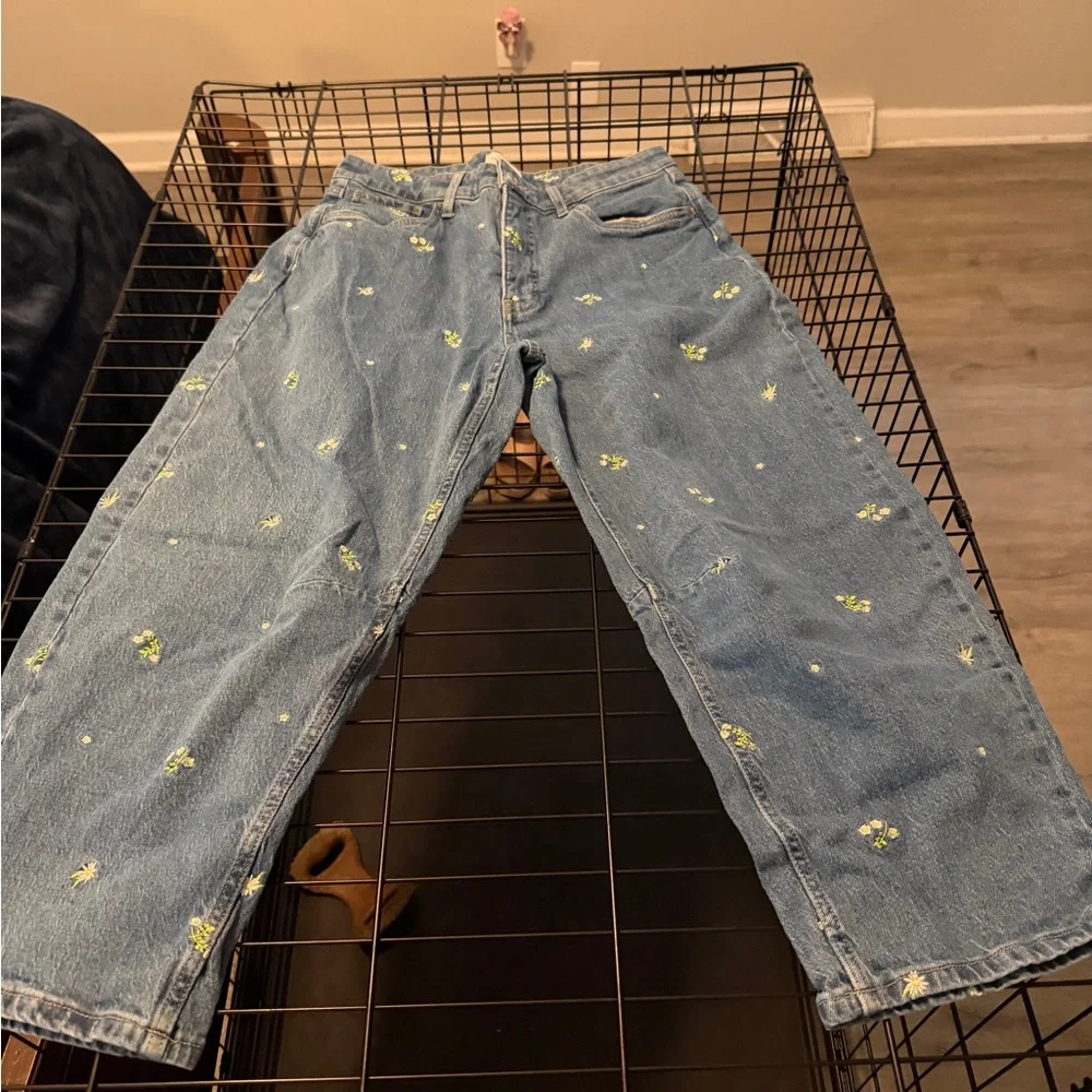 Straight-Leg Light Blue Jeans with Yellow Floral Embroidery - Picture 1 of 4